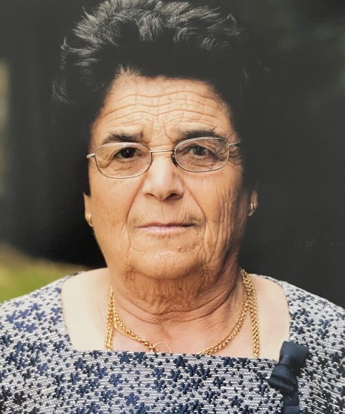 Adelina Campos Oliveira