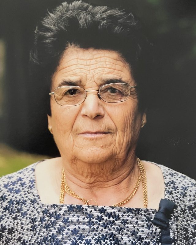 Adelina Campos Oliveira