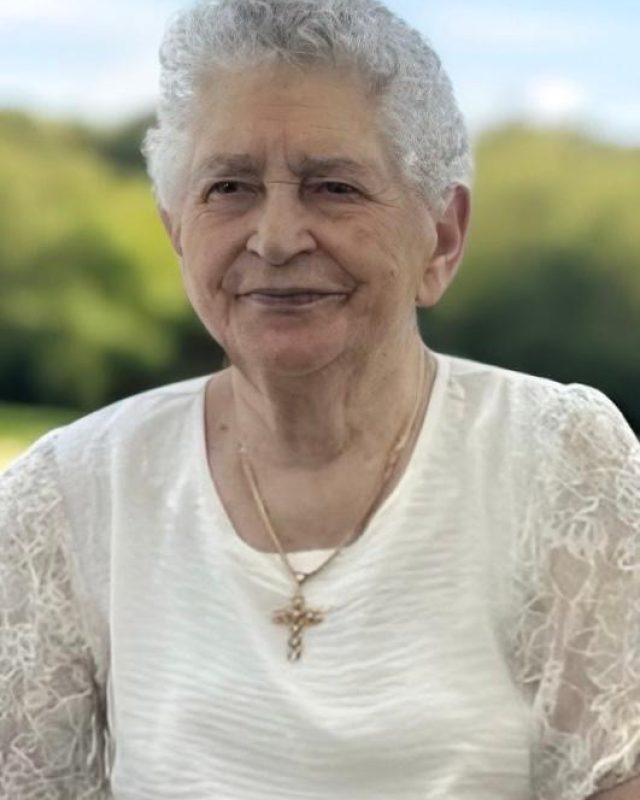 Maria Albina da Costa Arantes
